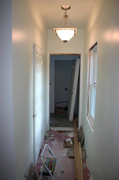 IMG_9011.JPG - A progression of the hallway....