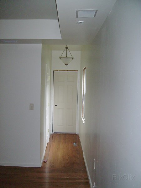 PICT0529.JPG - A progression of the hallway....